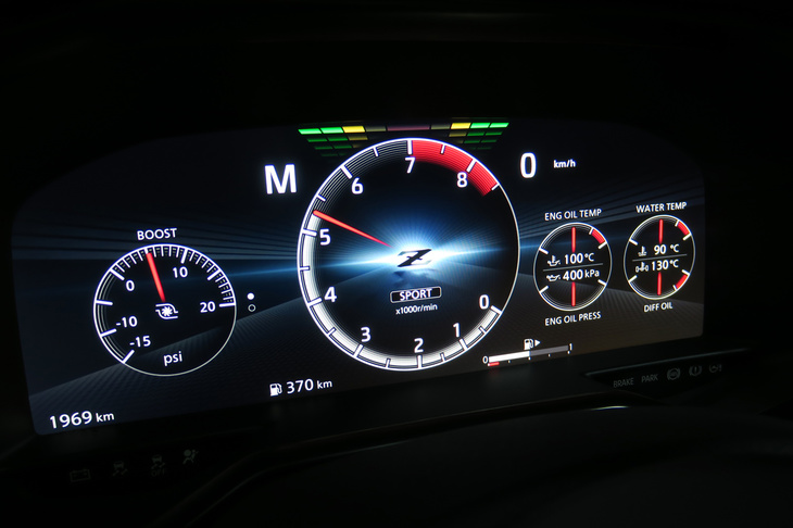 日産フェアレディZ プロトタイプ（デジタルメーターパネル）