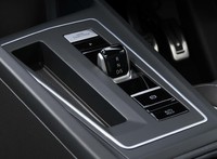 新型「フォルクスワーゲン・ゴルフヴァリアント」発売　ホイールベース拡大でより長く広くの画像