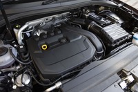 従来の1.4リッター直4ターボエンジンに代えて、1.5リッター直4ターボエンジン（写真）が採用された。