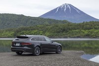 今回は440kmほどの距離を試乗。燃費は満タン法で11.2km/リッター、車載の燃費計で11.3km/リッターを記録した。