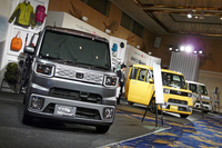 広さが自慢の新型軽、ダイハツ・ウェイク登場の画像