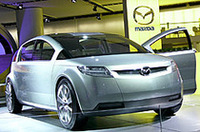 【2003年デトロイトショー】マツダと三菱の画像