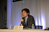 トヨタ自動車において、安全技術開発を統括する吉田守孝専務。
    