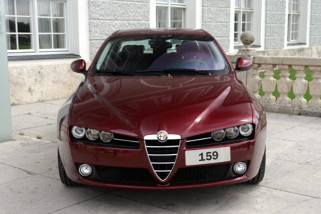 【スペック】2.2 JTS：全長×全幅×全高＝4660×1828×1417mm／ホイールベース＝2700mm／車重＝1490kg／駆動方式＝FF／2.2リッター直4DOHC16バルブ（185ps/6500rpm、23.4kgm/4500rpm）