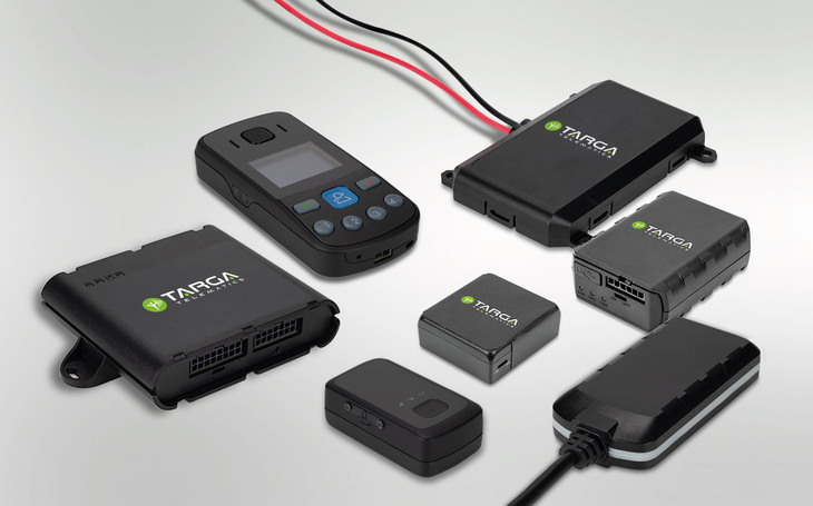 車両に装着する各種デバイス。