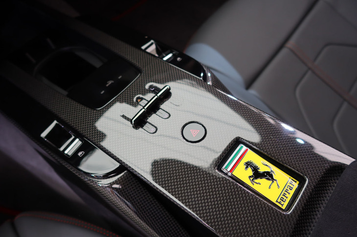 フェラーリ・アマルフィ（センターコンソール）