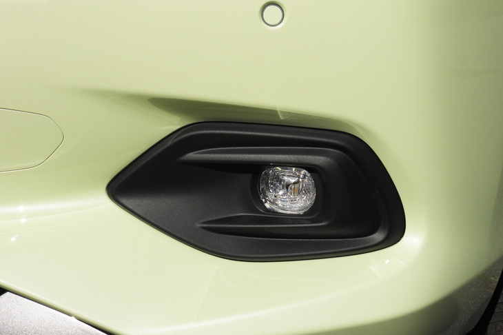 スズキ・スイフト ハイブリッドMZ（フォグランプ）