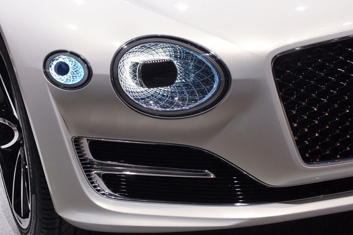 ベントレーEXP 12 スピード6e