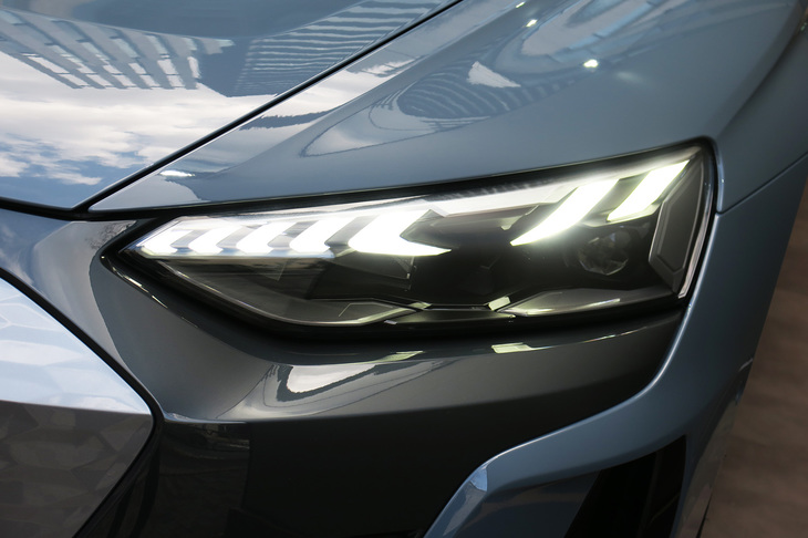 アウディe-tron GTクワトロ（ヘッドランプ）