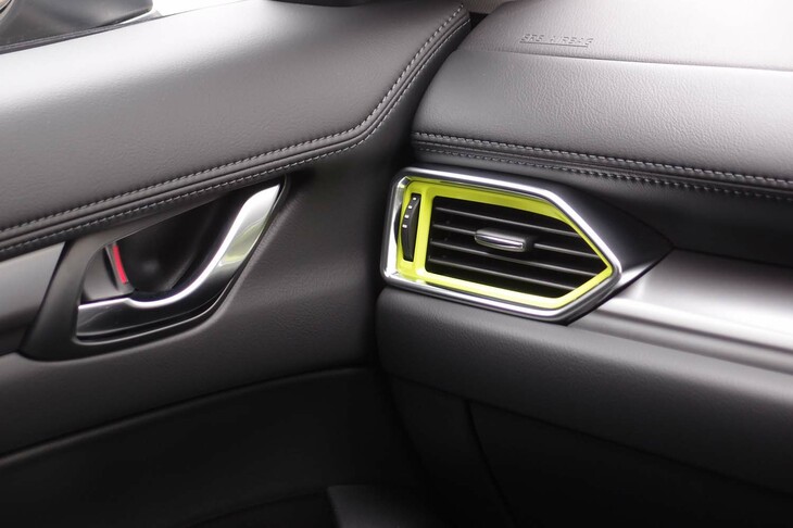 マツダCX-5 20Sフィールドジャーニー（助手席側エアコン吹き出し口）