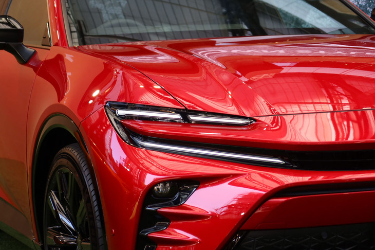 トヨタ・クラウン スポーツ（ヘッドランプ）