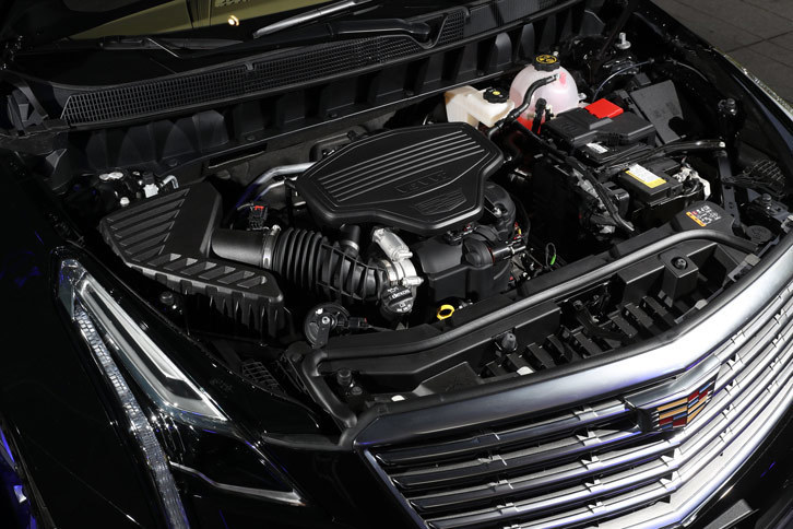 エンジンは「CT6」にも搭載される3.6リッターV6 DOHCのみ。トランスミッションは8段ATが組み合わされる。