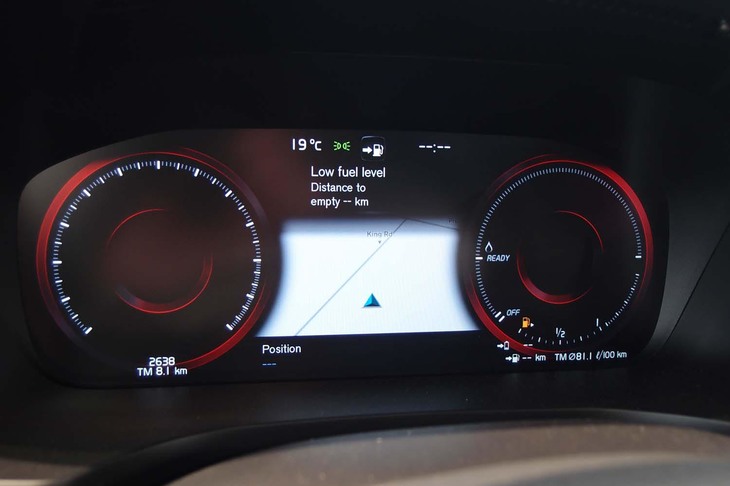 ボルボS60 T8ポールスターエンジニアード（メーターパネル）