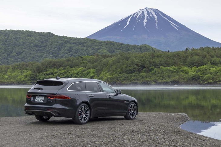 今回は440kmほどの距離を試乗。燃費は満タン法で11.2km/リッター、車載の燃費計で11.3km/リッターを記録した。