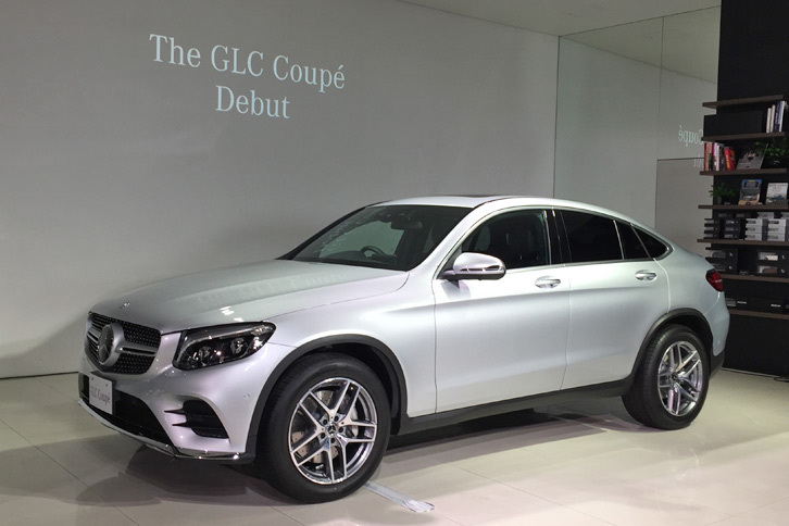 
	「GLC220d 4MATICクーペ」のフロントビュー。
	