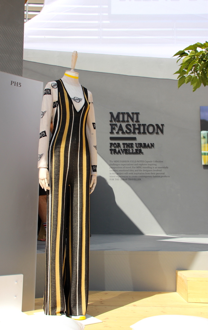 ニューヨークを本拠地とするPH5が発表したニットウエア。ジャカード織のウールセーターとニットのジャンプスーツの組み合わせを提案。