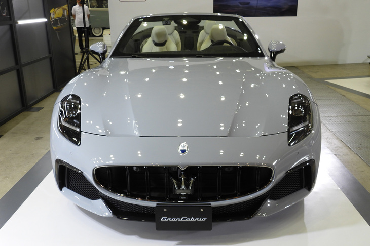 マセラティ・グランカブリオ
