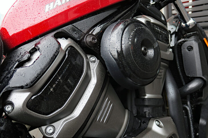 ハーレーダビッドソン・ナイトスター（エンジン）