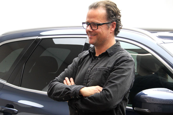 「XC60」のエクステリアデザインを担当したスティーヴ・ポッター氏。