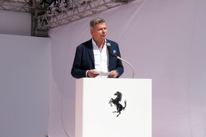 フェラーリ極東・中東エリア統括CEOのディーター・クネヒテル氏。「GTC4ルッソT」は「Go anywhere,Do anything」なフェラーリとのこと。