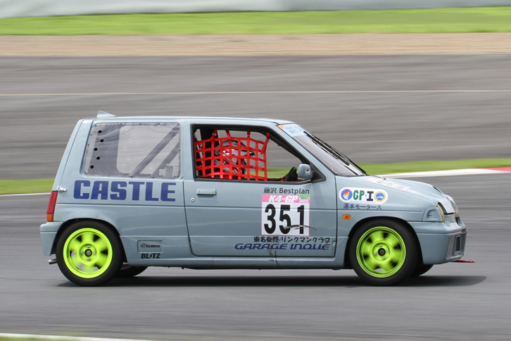 総合74位、GP-1でクラス優勝した「CASTLEワークス」。シックなカラーに塗られた2代目「スズキ・アルトワークス」である。