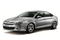 シトロエンC5がマイナーチェンジ、1.6リッターモデル追加
