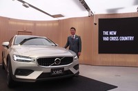 ボルボ・カー・ジャパン時代の木村隆之さん。「V60クロスカントリー」のお披露目会より。