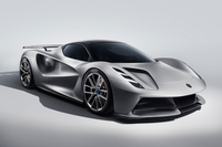 ロータス初のハイパーカーである「エヴァイヤ」。4基のモーターを搭載した電気自動車である。