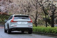 ボルボV60クロスカントリーT5 AWDプロ