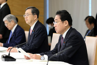 2023年3月31日の閣僚会議において、「2024年問題」に関して緊急で取り組むべき抜本的・総合的な対策の取りまとめを指示する岸田総理。