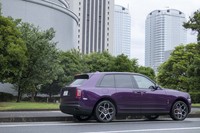 試乗車のボディーカラーは「トワイライトパープル」。全4万4000色のパレットから選べるほか、特注色にも対応する。