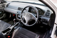 5代目「プレリュード」のインストゥルメントパネル。コンパクトな独立型メータナセルの採用には、ここでも2、3代目への回帰をうかがわせる。