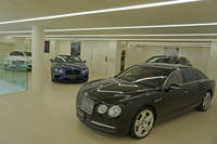 2階は認定中古車の展示スペースとなる。最大4台が展示可能。