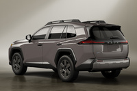 ほった「思い起こせば、先代『RAV4』だってデザインは芝居のカタマリだったわけですしねぇ。この新型は、中途半端に機能性とかアウトドア感とかを演出しているから、かえって『デザインのためのデザイン』の部分が、目につくのかもしれません」