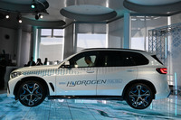 BMWの燃料電池車の日本における実証実験がスタートの画像