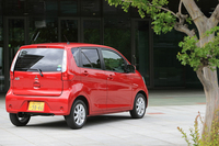 「三菱eKワゴン」
    