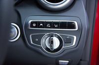 各種アクティブセーフティー機能や運転支援システムは、ドライバーの任意でオン・オフが可能となっている。