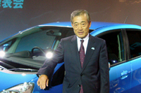 発表会ではホンダの福井威夫社長自らクルマを紹介。「我々の自信作」と太鼓判を押した。