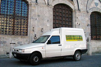 「フィアット・ウーノ」がベースだった先代の「フィオリーノ」。