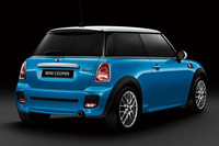 MINI用の「JCW SPORTSパッケージ」が発売の画像