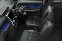 「トールカスタム」のフロントシートにははっ水加工が施されている。