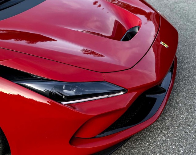 新品Ferrari F8 トリブート 日本語版 ハードカバー仕様 厚口カタログ