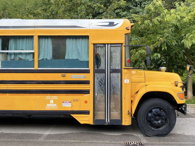 第779回：謎の巨大スクールバスに遭遇 その乗員は「さまよえるオランダ