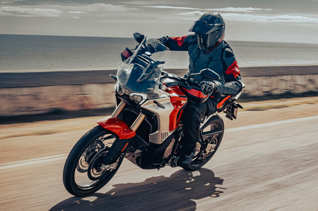 新型アドベンチャーバイク「MVアグスタ・エンデューロ ベローチェ