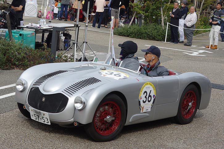 1947年式「ナルディ-ダネーゼ ボビー スポルト750」。不勉強ながら、ステアリングホイールで有名なイタリアのナルディも昔は自動車を作っていたと初めて知りました。