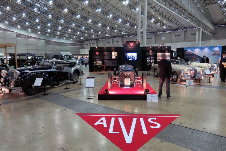 アルヴィスの輸入代理店である明治産業の展示ブース。