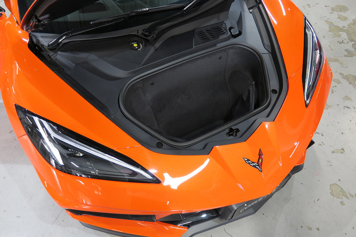 シボレー・コルベット  コンバーチブル 日本仕様プロトタイプ（フロントトランク）