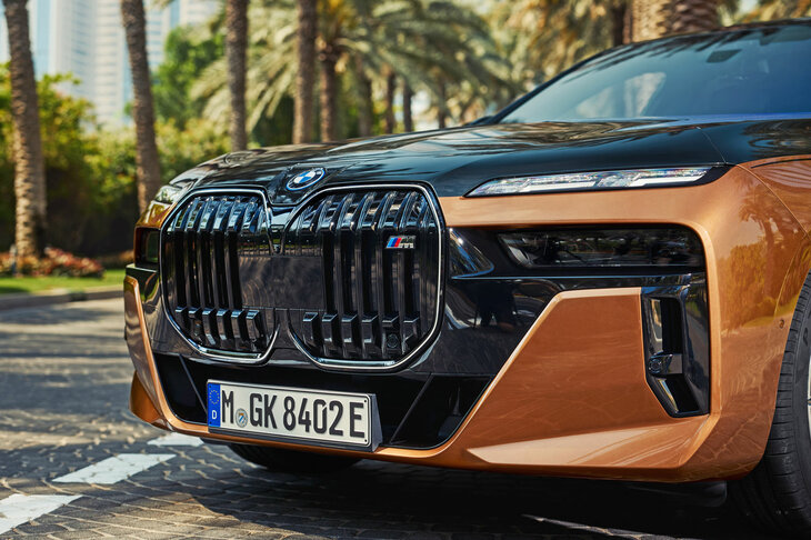 今回は、キドニーグリルの巨大化などで業界をザワつかせている、BMWのカーデザインがお題である。