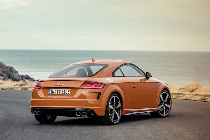 3代目「アウディTT」のマイナーチェンジモデルは、2018年7月にデビュー。今回はそのうち、高性能バージョンの「TTS」に試乗した。
