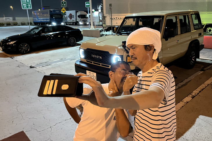 今回“モテないカーマニア初代チャンピオン“ことwebCGほった君が、「ランクル」方面の専門家として首都高試乗取材に同行してくれた。